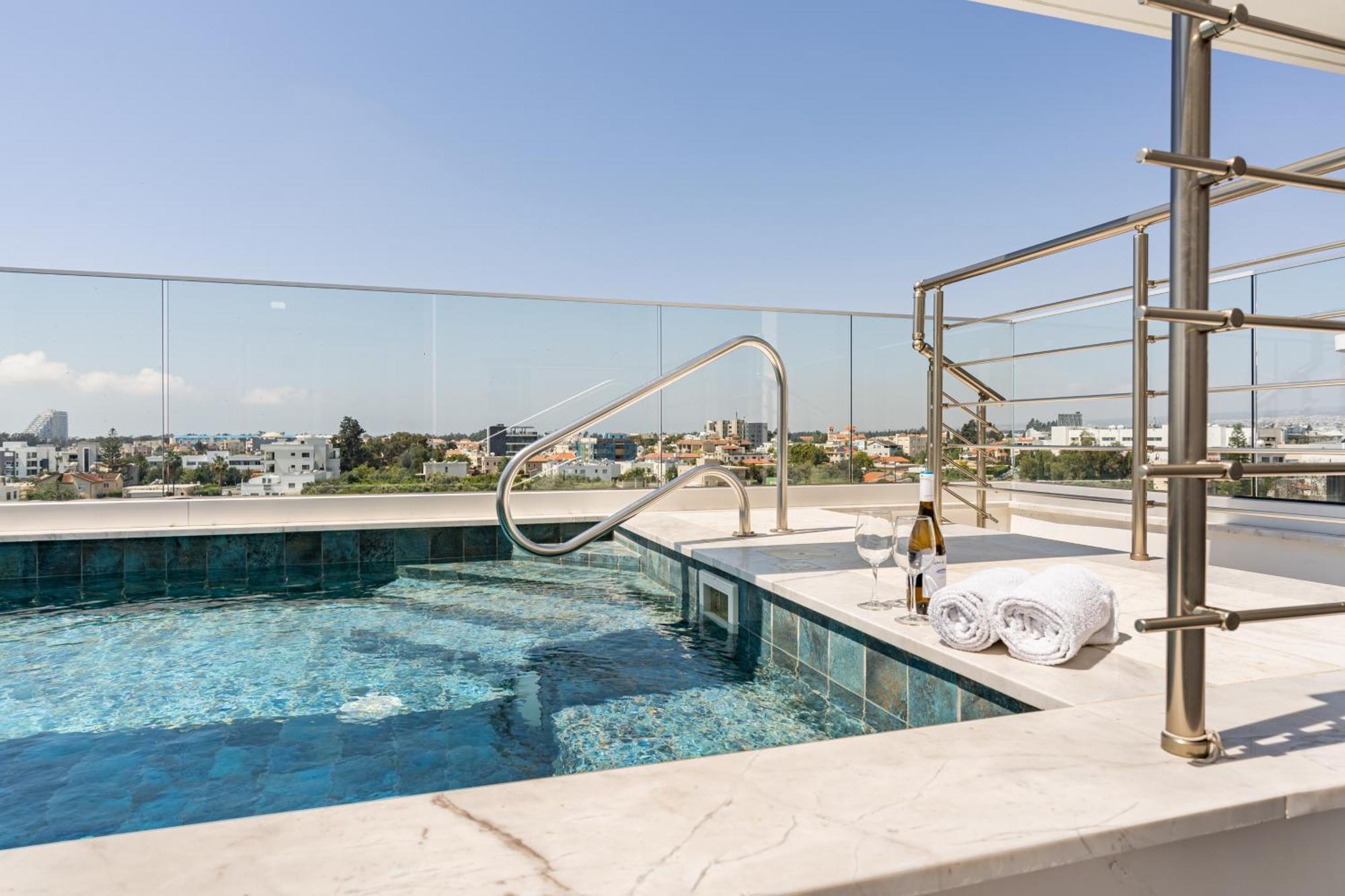 Yamas Urban Living Zakaki Pool Penthouses & Apartments 레메소스 외부 사진