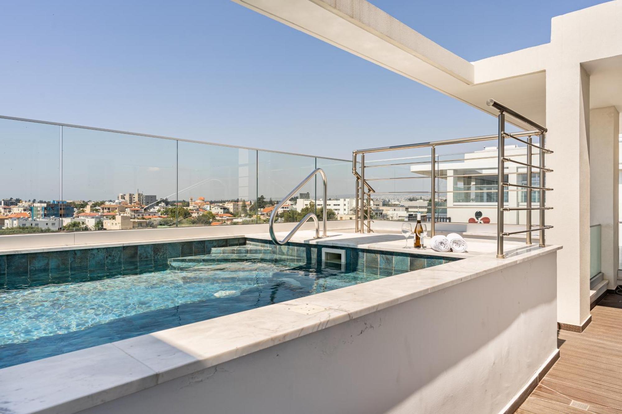 Yamas Urban Living Zakaki Pool Penthouses & Apartments 레메소스 외부 사진