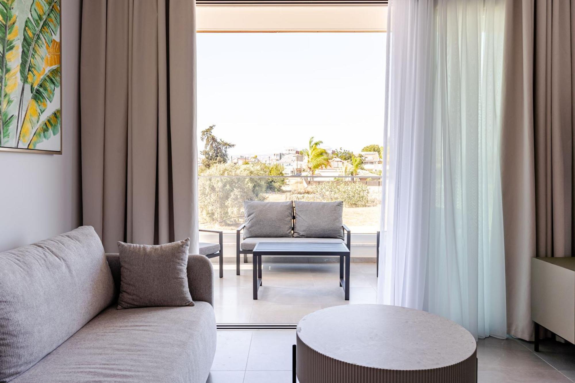 Yamas Urban Living Zakaki Pool Penthouses & Apartments 레메소스 외부 사진