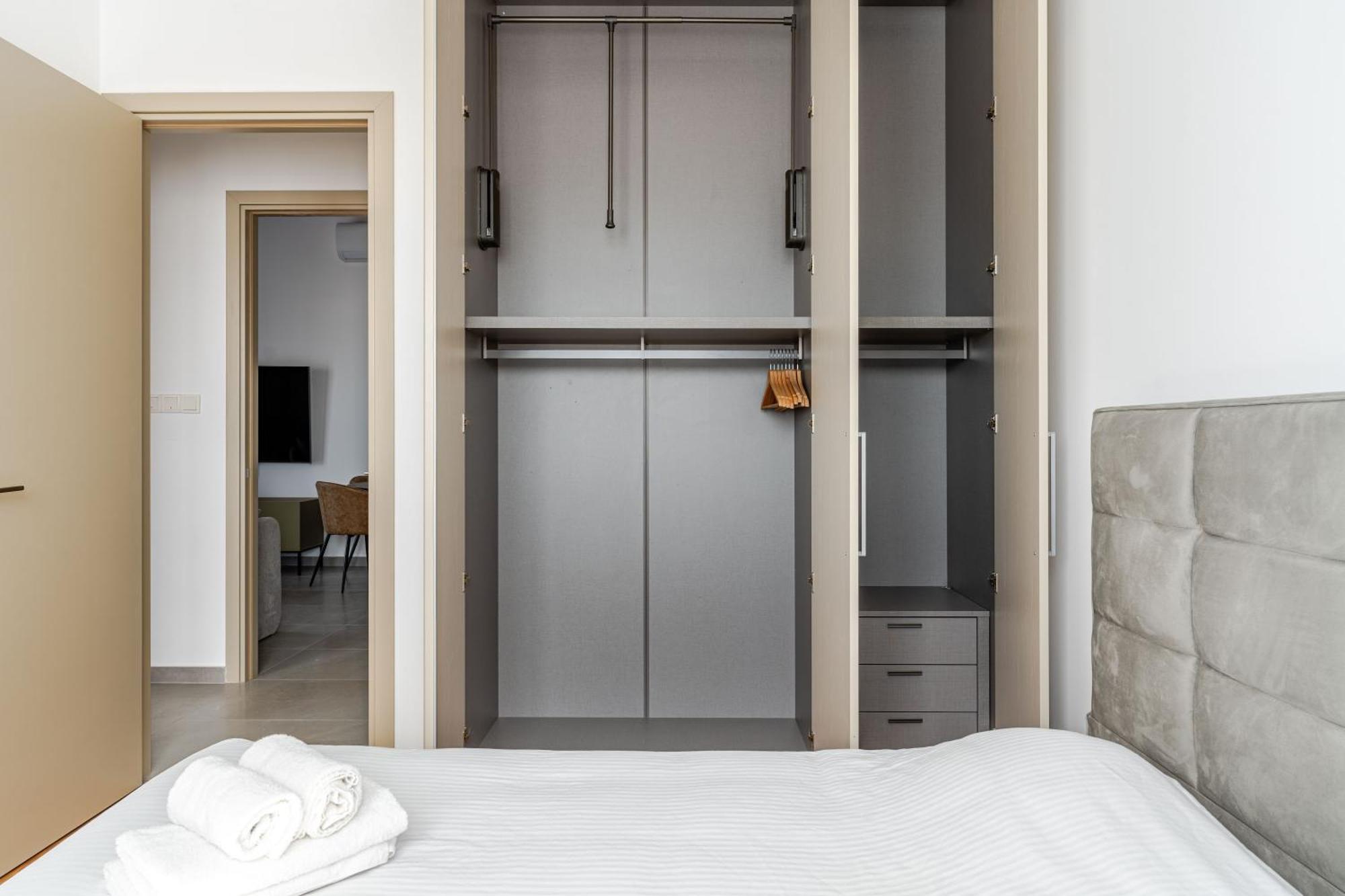 Yamas Urban Living Zakaki Pool Penthouses & Apartments 레메소스 외부 사진